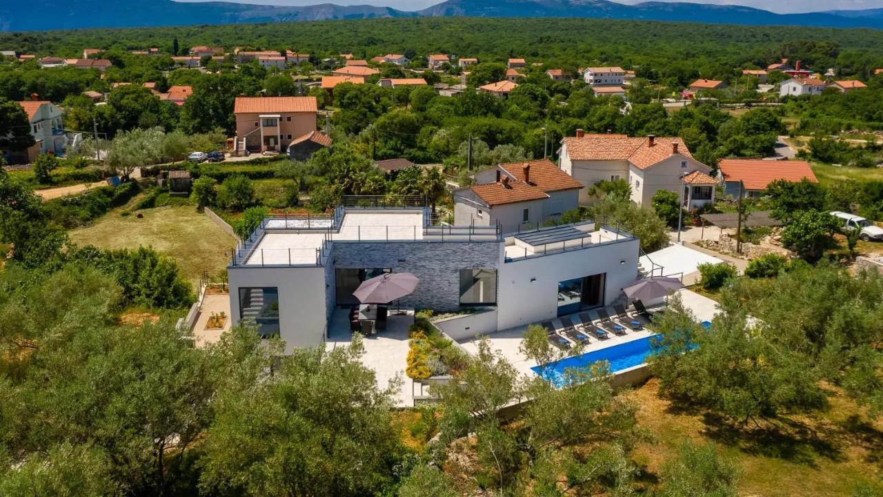 Luxury Villa Subventus Bajcici Exterior photo